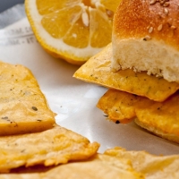 Unser Rezept für Panelle aus Palermo mit Petersilie und Schalotten